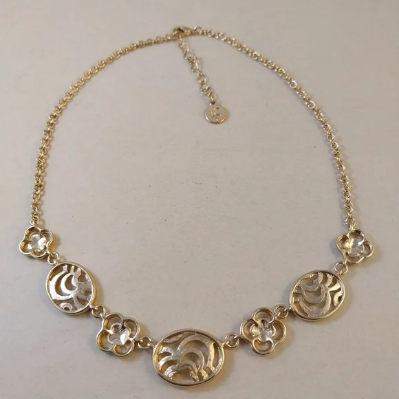 Liz Claiborne Gold Floral Necklace - Picture 6 of 12
